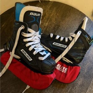Bauer Youth Hockey Skates Black & Blue Like New Size Y10 — Barely Used!